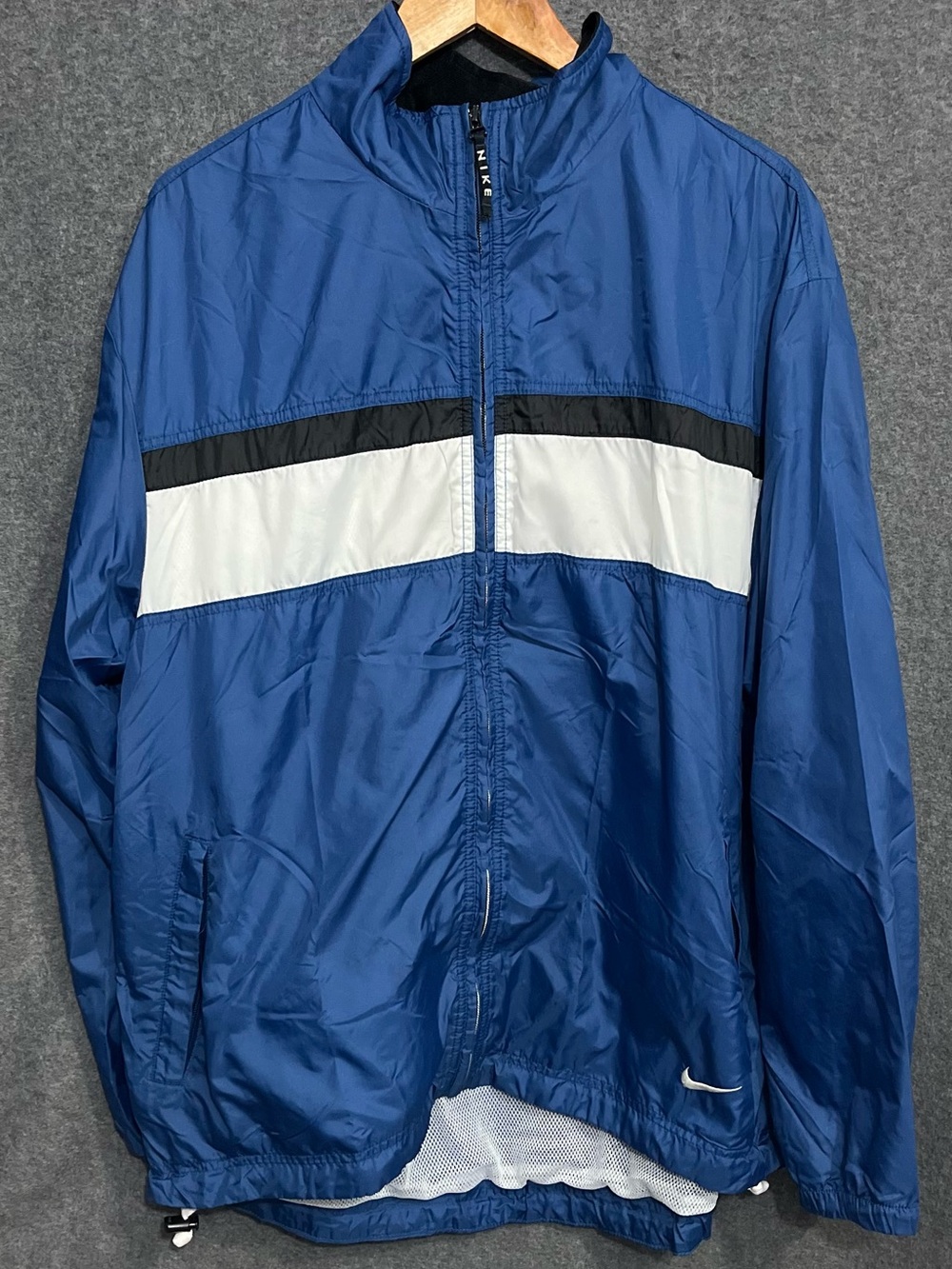 Vintage 90’s Nike Windbreaker. Men’s Large